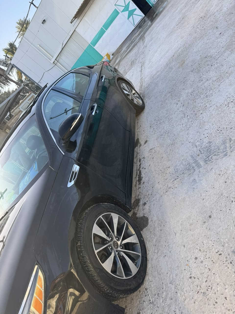 السلام عليكم ..
اوبتيما موديل 2016 للبيع 
فول مواصفات سونار موجود 
قطعتين حادثها 
كشرها نظيف السيارة نظيفه من الداخل 
فقط الشراي يتصل 
مكان السيارة في كربلاء رقمها بغداد 
السعر 120  ورقه وبيها مجال 
التواصل ***********
