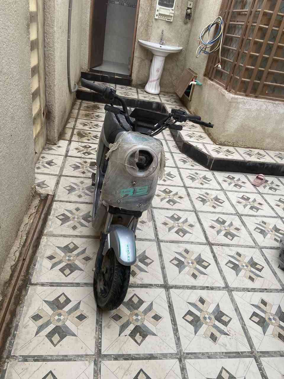 سلام عليكم يولد دراجه شحن للبيع بدون بطاريات دراجه نضيفه وحلوه سعر ١٥٠ وبيه مجال رقم لاستفسار ***********
