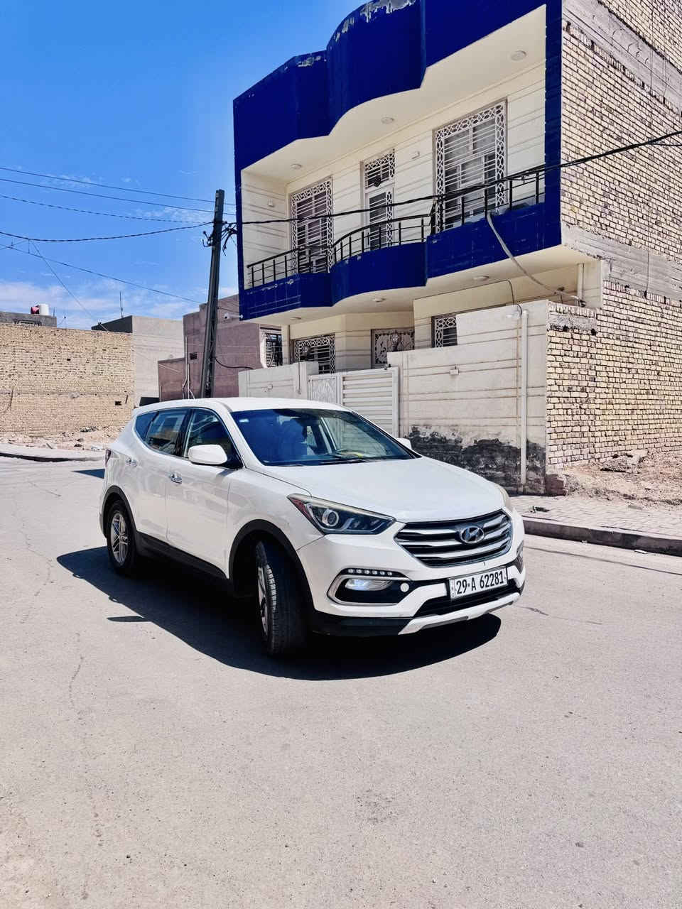 سلام عليكم سنتافي 2018جديده وجاهزه مكينه 2400 بيها باب مبدل وباب مصبوغ باقي باردات بسيطه بيها رقم واسط نكليزي  سعر136مكاني الديوانيه مركز 
الاستفسار اكثر تصل ع رقم ***********
