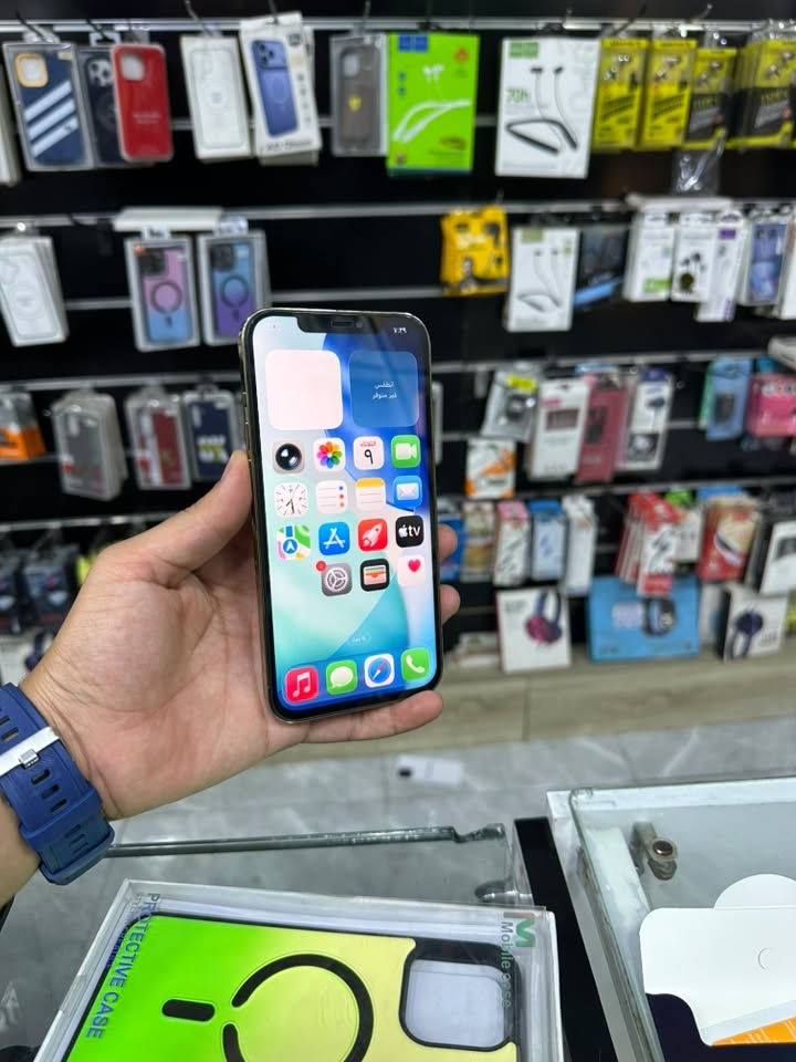 📱 للبيع: ايفون 12 برو ماكس
* الذاكرة: 128GB
* البطارية: 100% (مبدلة أصلية)
* الجهاز: فول شغال (نت، صوت، اتصال)
* الكاميرا: مبدله نوعيه حلوه
* الشاشة: مبدلة نوعية كلش حلوة
* الملاحظة: بصمة الوجه (Face ID) واقفة

🔹 الجهاز نظيف وما بيه أي خلل غير المذكور
🔹 استخدام ممتاز وجاهز للاستعمال

📍 المكان: بغداد – مدينة الصدر
💰 السعر: 275 (نهايته)

📞 الشراي يتصل: ***********
