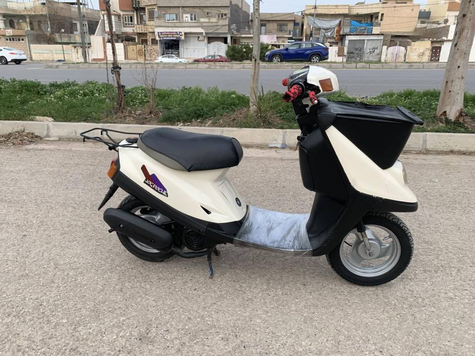 السلام عليكم
بزون مكينه نضيفه لوك مامفتوحه خرسه تحريكه معدل فول شاصي مامكسور كهربائيات كلها شغاله نكره سلف توير جدد درع جديد اصلي والماطور نضيف لوك ماتصرف عليه دينار السعر ٣٨٠ بي مجال للشراي ***********
