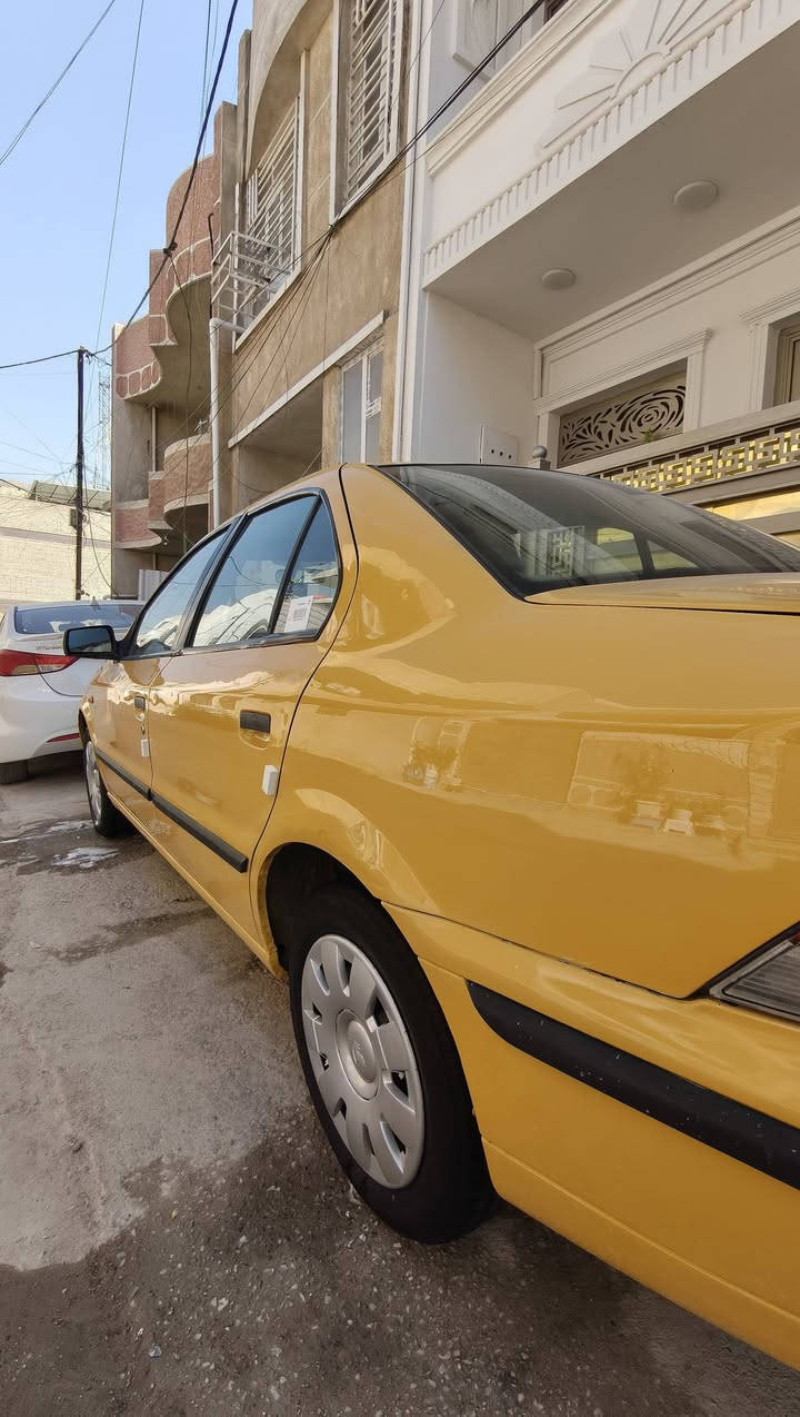 سلام وعليكم سمند موديل ٢٠١١ سيارة نضيفة وجاهزة من كلشي مكينة كير حدادية خير من الله تبريد ثلج غرفتهة نضيفة  بيهة صبغ دوس فقط بدون ضربة دواخل بلادية رقم بغداد مصفرة هيئة وغرامات مكان بغداد حي تونس سعر ٣٦ وبيهة مجال رقم ***********
