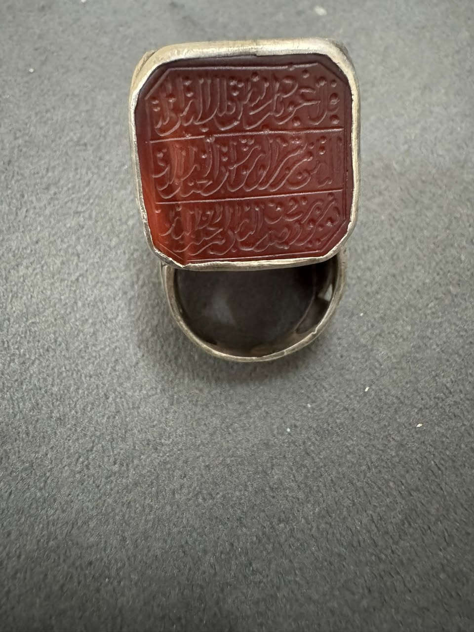 100 الف مكان بغداد متوفر توصيل ***********
