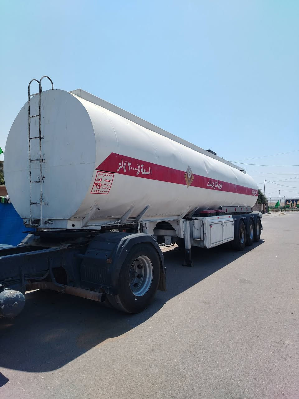 السلام عليكم اسكانيه موديل 96 بسمي تكيال سنتين جيبيس تخم تاير تانكي سبرنك 14صيني 35طن ***********
