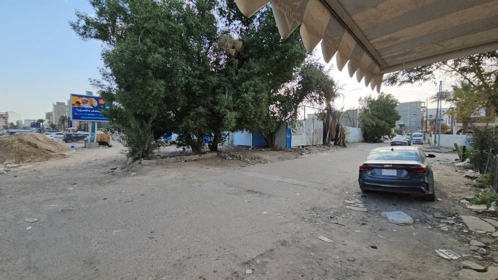 تفاصيل القطعة:
​الموقع: شارع ١٤ رمضان، بغداد، العراق.
​المساحة: ١,٥٠٠ متر مربع.
​السعر المعروض : ١٥,٠٠٠ دولار للمتر الواحد.
​الواجهة: ٣٠ متر.
​النزال: ٥٠ متر.
​المواصفات الإنشائية:
​الاستحقاق القانوني: تكدر تبني أرضي + ٧ طوابق.
​الاستثناء: وتكدر تطلع موافقة (إجازة) بناء لحد أرضي + ١٠ طوابق.
للأستفسار يمكنكم التواصل *********** بغداد, العراق
