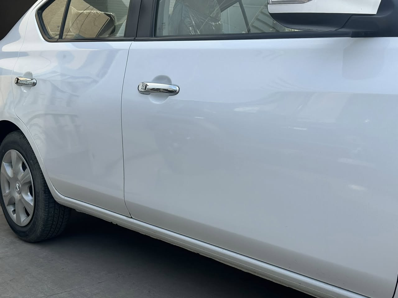 نيسان سني مصري
موديل 2025 
سيارة جديدة ومكفولة من الصبغ والتبديل
ماشية 14 الف
رقم بغداد تحويل ثاني يوم
المواصفات شاشة جبيره اشاير مري الجام كهربائي
سعر السيارة 130 ورقة 
للاستفسار الاتصال على الرقم ***********
