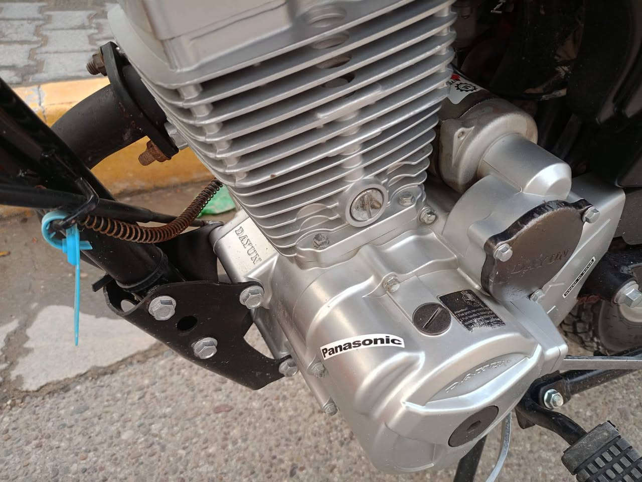 *********** عضم جديده بل جيس ستعمال شهر وكيل ثامر خلخال معرض الجوهره أوراق اصلي بسمي ومكمرك وكامل وحولك بسمك وتروح ترقم كفاله عامه فووول ام الختم الصلي سعر مليون 450 وبيه مجال موديل 23 طالعه بل 24 مكاني كربلاء عندك مراوس نفخ اراوسك مراوس عضم هم اراوس وفرق
