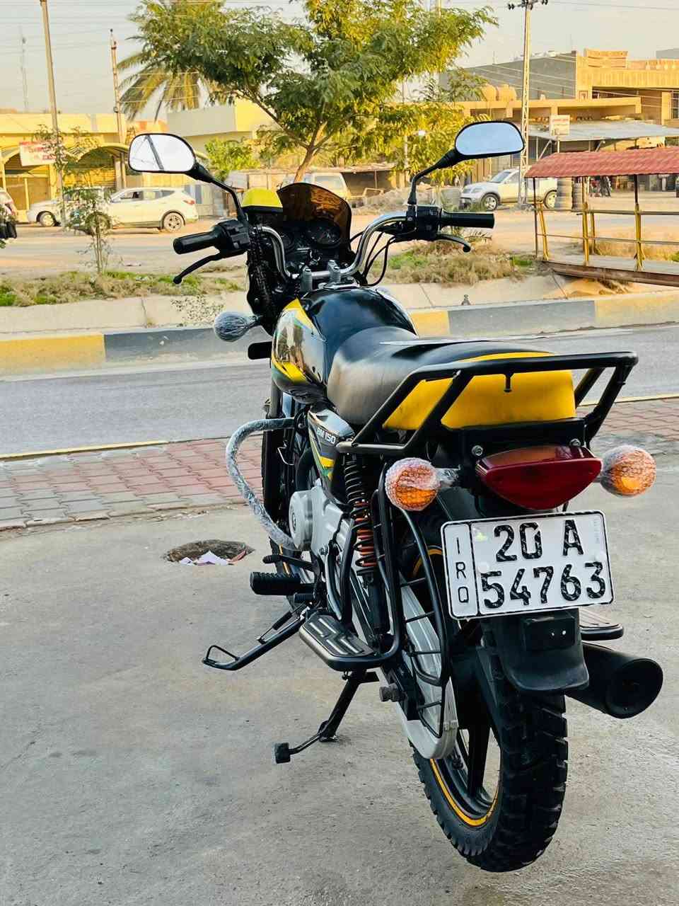 يا الله اسلام عليكم شباب بيع بل نقد وبل قصط ماستر رافدين فقط او مراوس حسب القناعه دراجه بوكسر موديل 19 مرقم ديالى انكليزي شرط نضافت 22 كفاله عامه محرك مجفت شركه درجه اولا شرط محرك ناعم لا صوت ولا تبخير  السعر مليون و 350 وبيها مجال بصيط حك الجيه العنوان ديالى بعقوبه بهرز الرقم *********** الشراي يتصل وبي خير ويدلل
