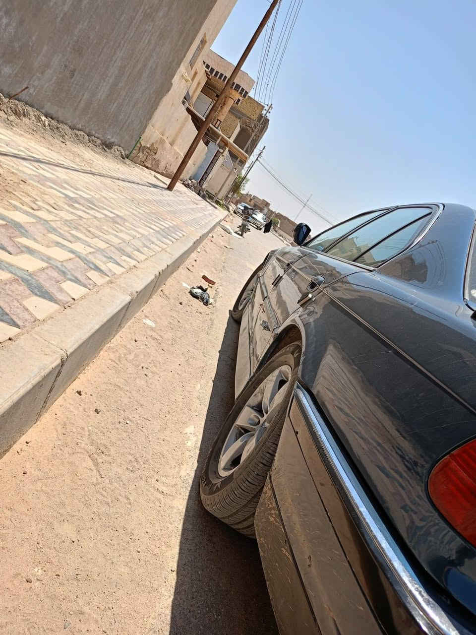 للبيع رقم بغداد بأسمي السعر ٩٠ السياره بلاد مامحورة مكينه ٨ سلندر للتواصل ***********
