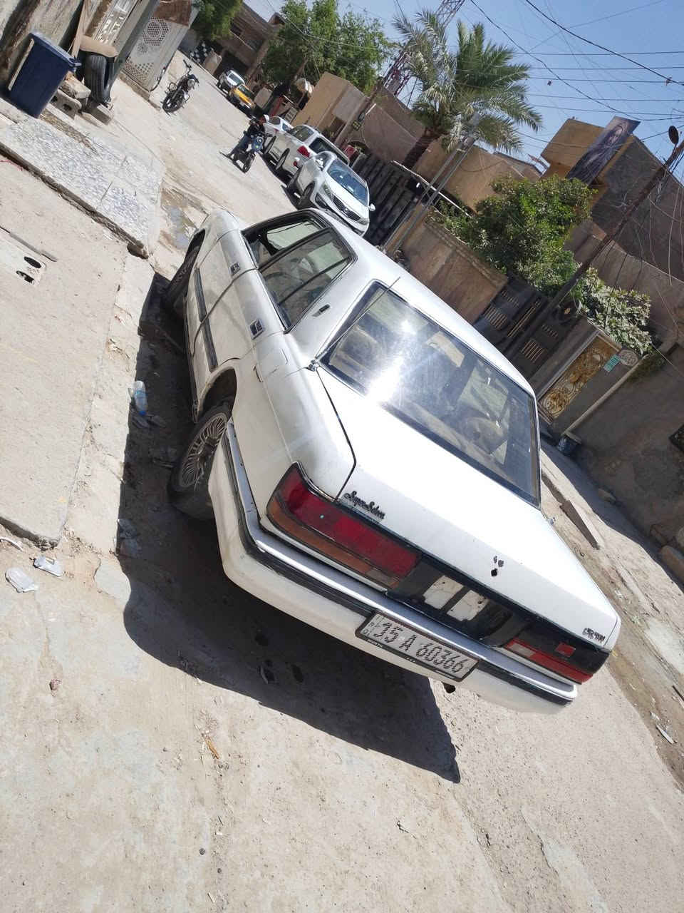 السلام عليكم سيدان موديل 90 للبيع عنواني بغداد بياع السعر 28 رقم الهاتف***********
