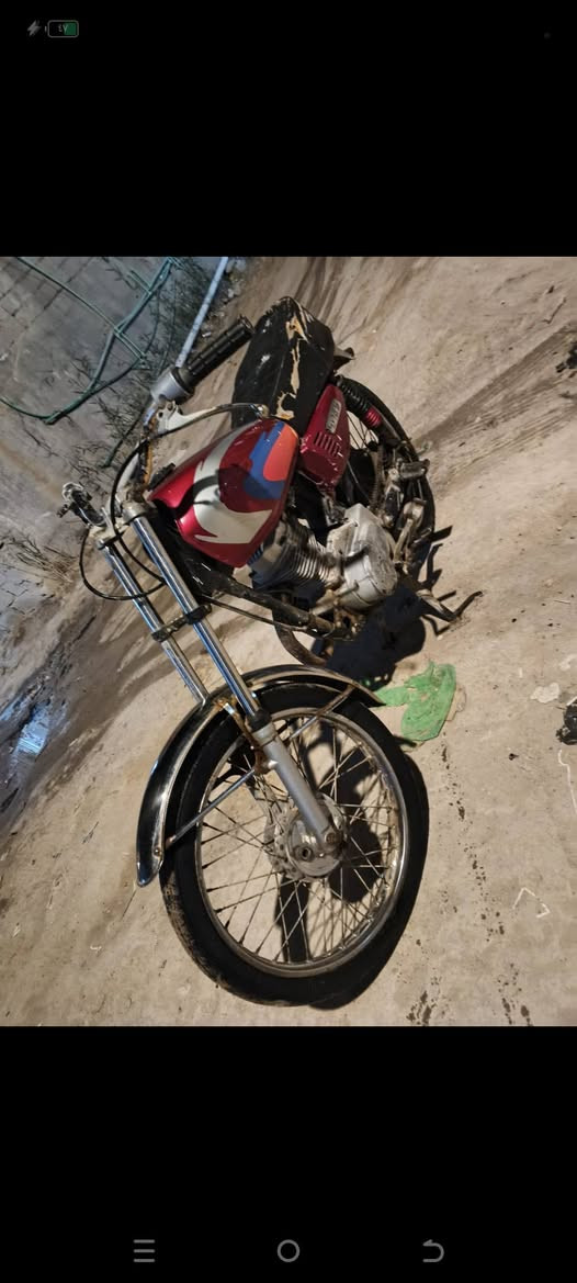 ايراني للبيع نامه كلك مكاني فيه جوز وموز السعر 350 مكينه توب نامه حربيه واتساب ***********
