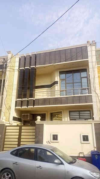 السلام عليكم بيت للبيع بناء حديث  البوعيثة مجمع الأمل مساحه 100م نزال 16 واجه 6 وربع طابقين الطابق الاول مطبخ ستقبال حولي كبير حمام ترك غرفة نوم كراج صغير مدخلين لطابق الثاني غرفتين وحده على كبر لبيت بيه بالكون ولثانيه بيه حمام داخلي نظام سويت حولي صغير بين لغرفتين صطحين صغير ولثاني كبيرر
زراعي قرار 25 سند بأسمي السعر 155مليون وبيه مجال الاستفسار الرقم ***********
