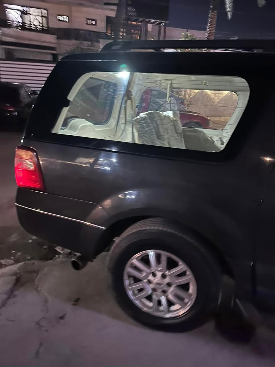 للبيع فورد اكسبديشن 2007
محرك 8 سلندر 5.4 قوي 

مكفولة من الصبغ / نظيفة جداً

مكينة وجير وشاصي تمام

تبريد ثلج

داخلية مرتبة

سيارة عائلية قوية بيع او مراوس سعر120


**إذا كنت صاحب هذا الإعلان وتريد حذفه لأي سبب، رجاءا أرسل رسالة إلى الدعم الفني**