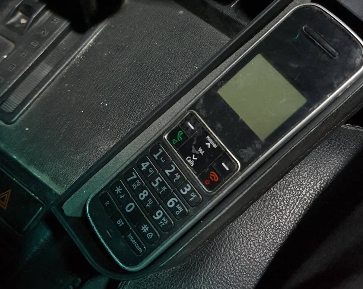 سلام عليكم من رخصت الادمن المحترم تلفونات bmw كاملات همة والقواعد مالتهم ينربطن على  السكن مكاني موصل توصيل موجود جميع المحافضات لاستفسار *********** واتساب موجود على نفس الرقم ادمن 🌹
