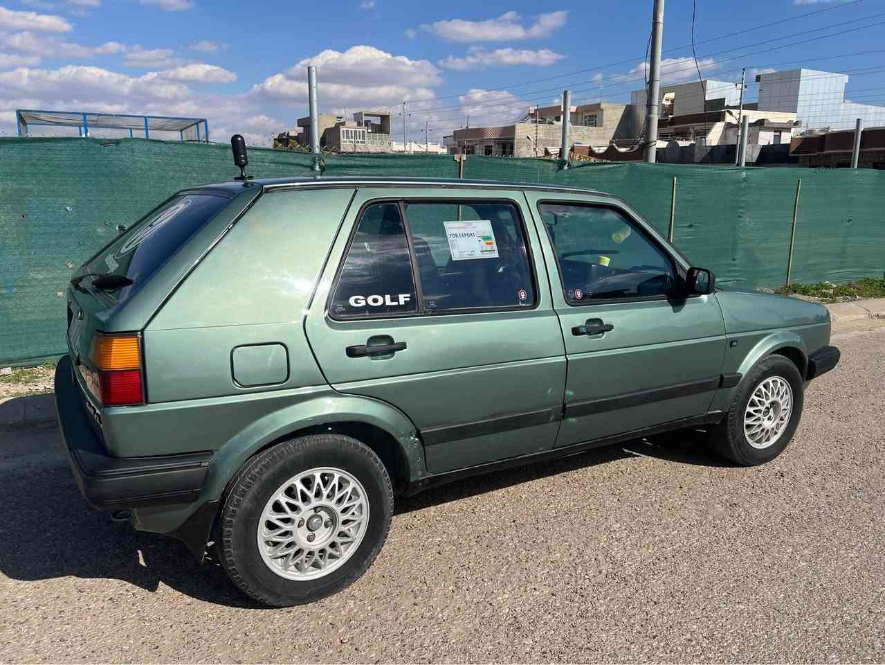 گولف موديل 1990 
مه كينه جيتا ئه و رپى به شرت 
گيرعادى 5گيربه شرت
رقمى كركوك به ناوى خؤمه ويه سنه وى تا2031تازيه 
چوارتايه زؤرباش 
كاره باى هـه موى ئيشه كات بئ عيب
تاقم پيشى تازه دا گيراوه 
به شتى ده عمى نه بيت 
تازه  ته عميره 
سه ياره كه مالى دؤسته 
نرخى 35معا مه له 
شوين چم چمال شمشمل, السليمانية


**إذا كنت صاحب هذا الإعلان وتريد حذفه لأي سبب، رجاءا أرسل رسالة إلى الدعم الفني**