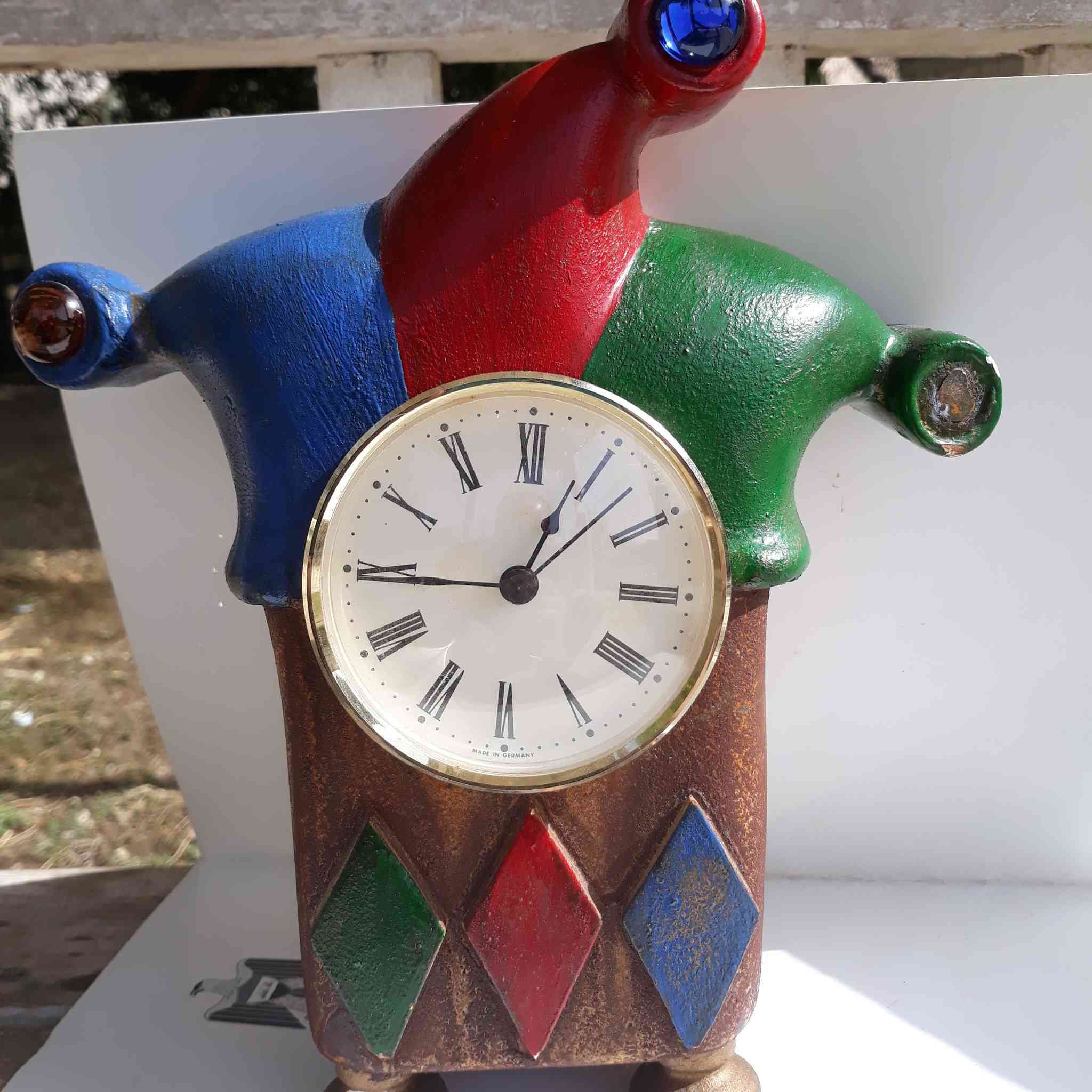 ساعة منصوبة على تمثال بهلوان كواتز المانية الصنع ذات طول 23 سم و عرض 20 سم 

قطعة جميلة جدا 

مكفولة من اي عطل او خلل تعمل 100 % يوجد توصيل لكل محافظات العراق 

كما موضح في الصور و الفيديو

يوجد ضرر في القدم 

السعر مباشرة على الخاص


**إذا كنت صاحب هذا الإعلان وتريد حذفه لأي سبب، رجاءا أرسل رسالة إلى الدعم الفني**