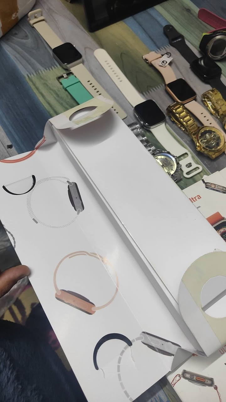 السلام عليكم طلعن عندي هاي الساعتين ويه البضاعه كتابه حفر بل باكيت ابل  وشكل الياعات كلش راقي وثقيل الي مهتم يدفع سعر وبيعله


**إذا كنت صاحب هذا الإعلان وتريد حذفه لأي سبب، رجاءا أرسل رسالة إلى الدعم الفني**