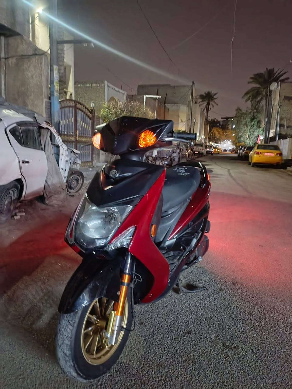 السلام عليكم دراجه سكنس لد من صين رمبه اوراقها موجوده وبأسمي واكو ورقتين صغار كتابه صينيه المهم دراجه كلشي مابيها تخبل بس اكو شخطات خفيفه بال كفر دراجه مكفوله من كلشي سعرها مليون و700 يعني 1700وبيها مجال قليل حك جيه
متواجد فقط واتساب رقمي ***********
