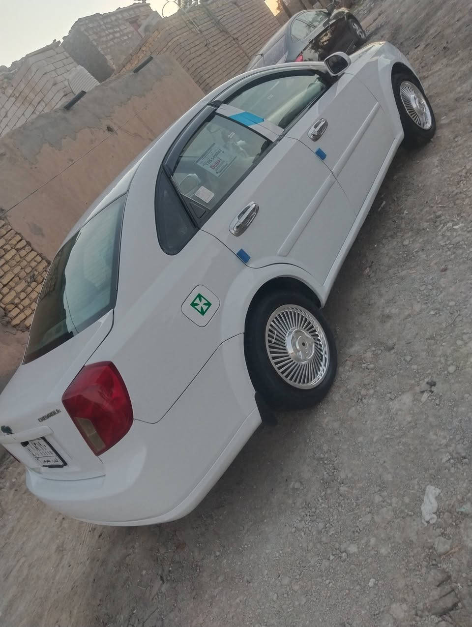 السلام عليكم اوبترا موديل ١١ رقم بصره سنويه منتهييه
سياره جاهزة محرك كير تبريد 
بيه رشات كلش بسيطه وباب مبدل بدون ضربه غرفه جديده 
كهرباء كله شغال 
لسعر ٦٨ 
مكان ذي قار ‏‪0788 721 8613‬‏ يحب كتاب لفحص موجود
