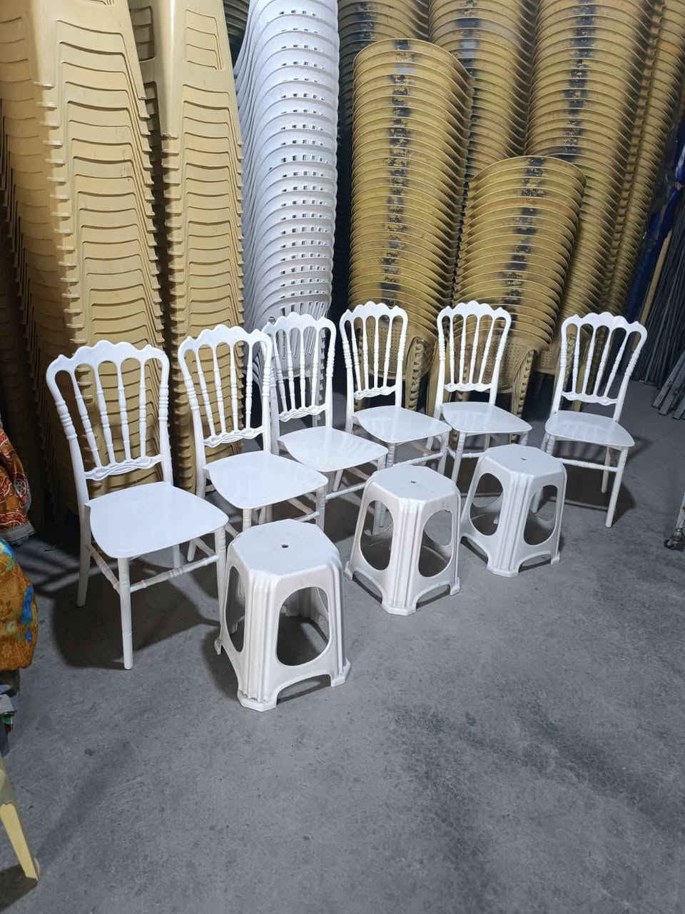 کورسی مەلەکی بۆ فرۆشتن تازەیەو بەکار نەهاتووە شوێن سلێمانی بۆ زانیاری زیاتر  پەیوەندی بکەن بەم ژمارە تەلەفونە ***********
