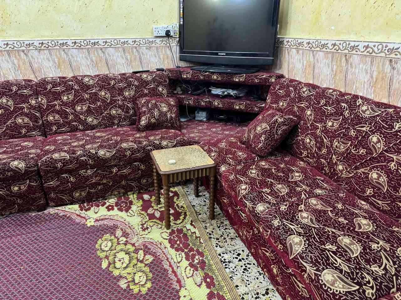 تخم نظافة ٩٠ بالمية.
يتكون من ٢٣ مقعد 
و١٠ كوشات 
وزاوية عدد٢  جدا نظيف
تسكام عراقي 
مابي اي ضرر نظيف مثل ما بصوره 
550 وبي مجال 
المكان نجف - حي النفط
ا@


**إذا كنت صاحب هذا الإعلان وتريد حذفه لأي سبب، رجاءا أرسل رسالة إلى الدعم الفني**