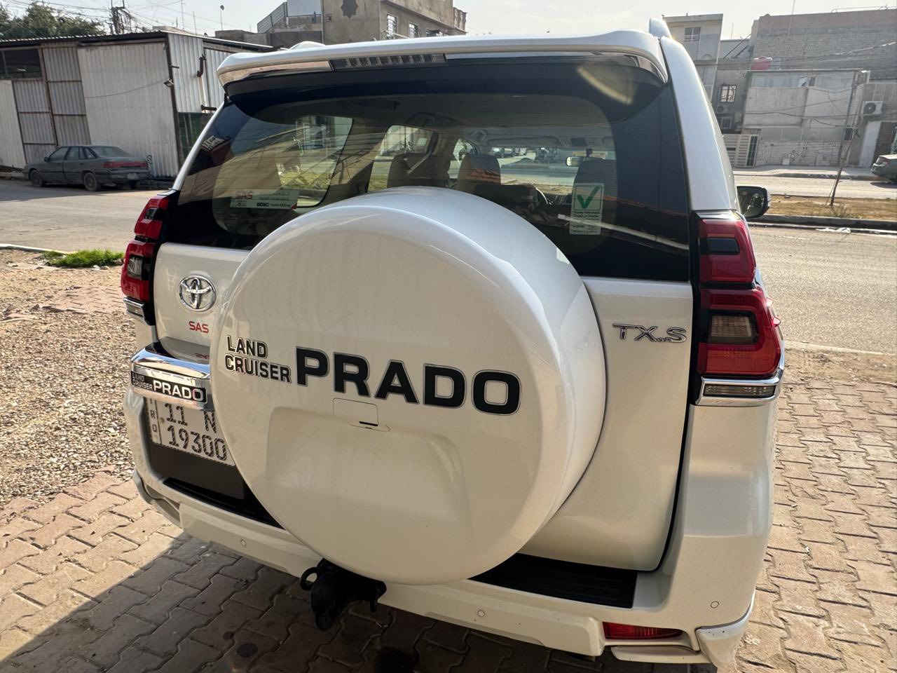 السلام عليكم برادو ٢٠٢٠ Txs رقمها سهل ومميز ماشيه ٩٧ الف مواصفاتها معروفة بيها بارد اربع اصابع بالجاملغ الامامي موجودة صورته مامصبوغ السيارة كاملة ومابيها نقص السعر ٤١ الف دولار وبيها مجال بسيط مكاني بغداد ***********
