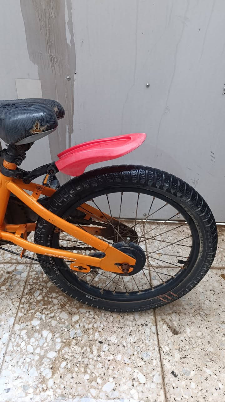 السلام عليكم ورحمة الله وبركاته
🚲 بايسكل حجم 16 نظيف جاهز للاستخدام 
*********** واتساب
