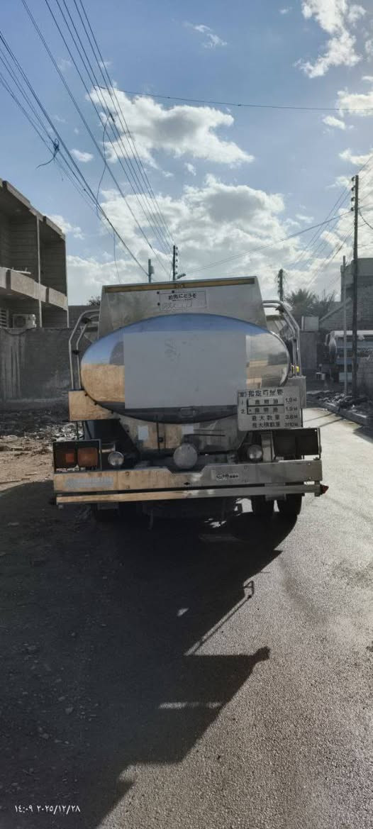 سلام عليكم
هينو شيطان  تنكر استيل مضخه اكبر حجم استيل بكره انج ونص  دخول جديد بحالة الوكاله الزيرو  مديل 14اصل داخل اسود مرايه بالباب 5سلندر سوبر حموله 5طن شاصي محسن عريض  السياره كلش جديده مكفوله من جميع النواحي السياره فول مواصفات مري كهربائي +هيتر +تحكم +شفط لايت زنون بلادي ايكو تقليل صرف الوقود وبعد بيها اهواي مواصفات   الشراي يستلم سنويه بسمه العنوان بغداد الشعب غير متواجد على نت للاستفسار على الرقم ***********
