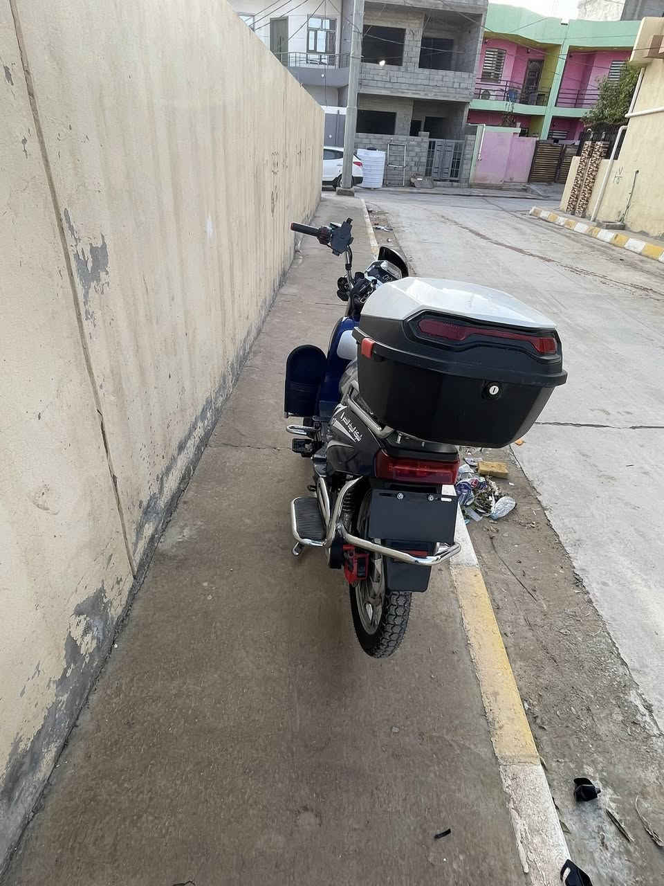 سلام عليكم ماطور شحن (للبيع) سعر 800جديد لوك مصار يمي شهرين بطاريه 5ليثيوم جديده وكلشي شغال ومابي اي عيب نضيف مكاني خانقين قرب مدرسه استيره كرديه رقم ***********
