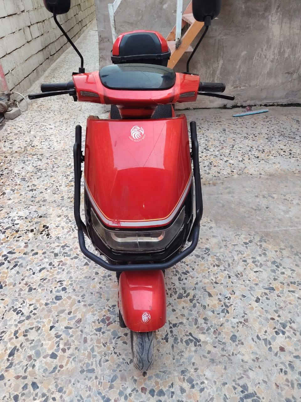 دراجه شحن  تحتوي على 6بطاريات كلهه شغاله فول
اي شي ما مفتوح بيهه دراجه حلوه ونضيفه واتكاتب وياك من بيتي 
السعر 750 الشراي يتصل رجاء ***********
