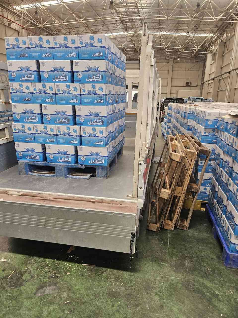 على بركة الله مستعدين لتجهيز كافة المحلات التجارية و المواكب الحسينية
متوفر عدة أنواع من الماء كل نوع و سعره 
***********
اتصل و بيك خير و تدلل 
العنوان كربلاء/الحسينية  / الطف
