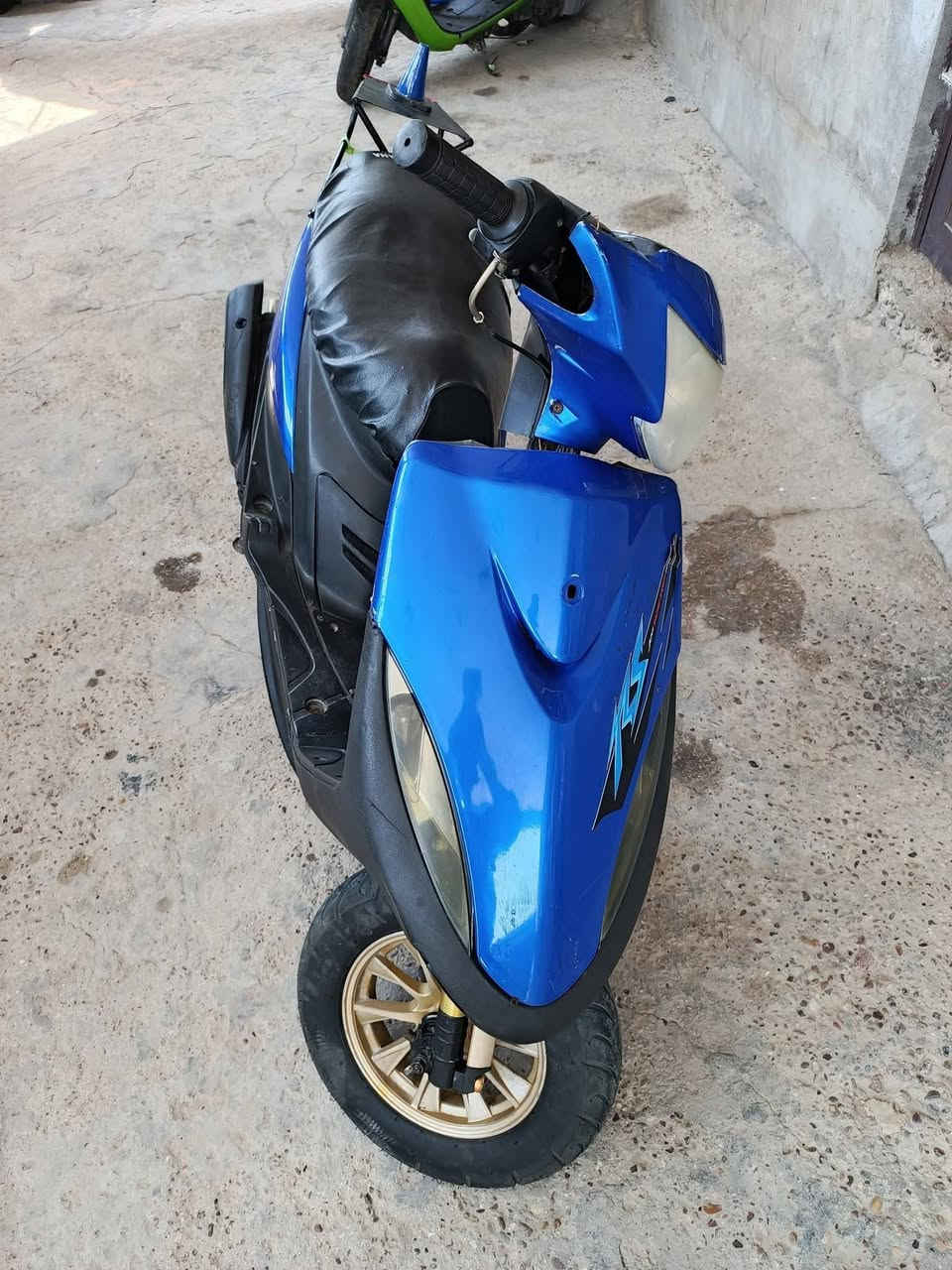 السلام عليكم دراجه ماكس عدله ياباني مكينه مزوده 55كهربائيات كله شغاله سلف نكره مزوده صالصنه اف ام ودبلاتي امامي وخلفي رياضي ويل رياضي سلف رياضي عداد رياضي كفرات مختمات السعر 400وبيه مجال مكاني حله بكرلي الرقم ***********
