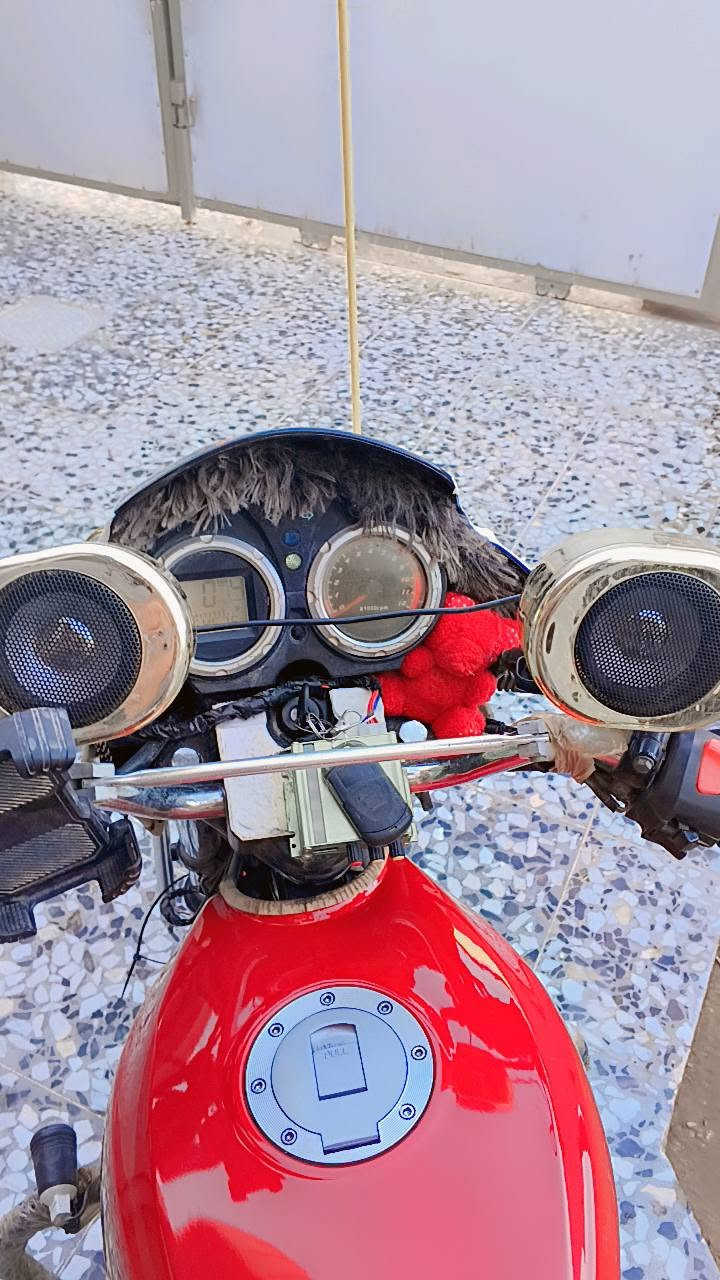 سلام عليكم موطور سايم اللبيع موديل 2018وبي وراق سعر مليون 200وبيه مجال مكانه فلوجه ستفسار عل رقم ***********
