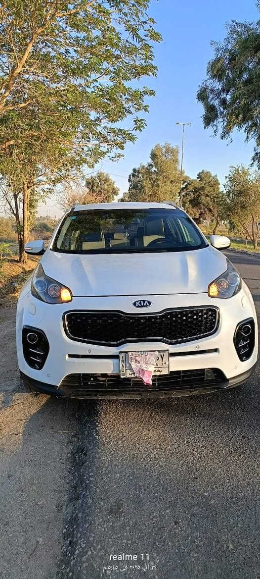 سبورتج خليجي 18
محرك 2000
ماشيه 126
بدون حادث ولا صبغ 
بكلايت لدات 
يدات نيكيل 
حساس امامي خلفي 
تحكم ستيرن جهتين
تبريد شاشه مناخين
تبريد قطعتين
مري شفط 
بابل مكان لسياره
 لتواصل***********
