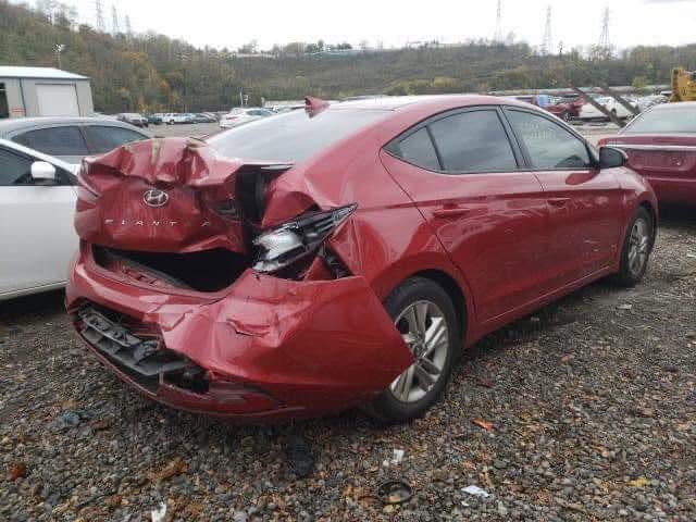 سلام عليكم 
الانترا موديل 2019وارد امركي الحادثة مرفق مع الصور
السياره فول موصفات رقم بغداد بسمي
بيه بارد كد شبر بين الباب والجاملغ 
مكاني كربلاء طوريج  
‏‭***********

