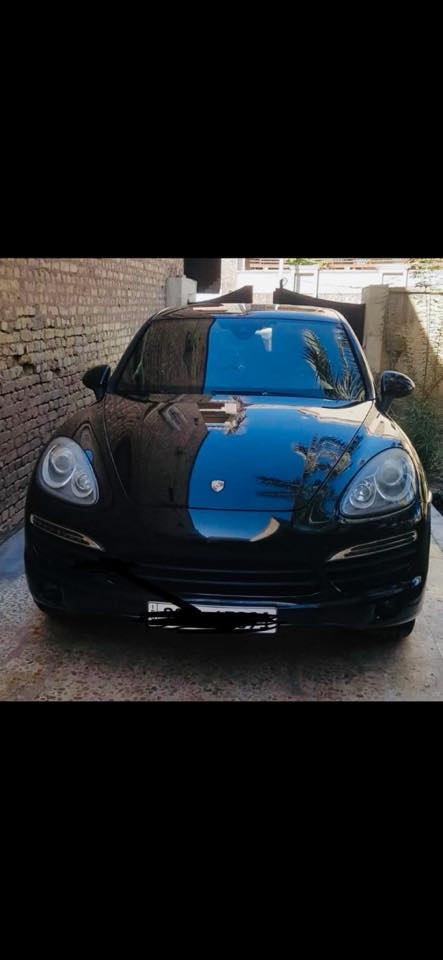 بورش كيان 2013 ماكو اختها بالنظافة بالعراق ماشية 75 ألف كيلومتر فقط.
توها مجدد الرقم مالته أربيل.مسويلها صيانه كامله دينار ماتصرف عليها
السيارة نظيفة جداً وكلشي بيها أصلي.
حتى التايرات ،مكفولة من الدعامية للدعامية.
محرك 8 سلندرتنفس طبيعي، فول مواصفات،
فتحة بانوراما.

السعر: دفترين و 75 ورقه
وبيها مجال

رقم الهاتف:***********
