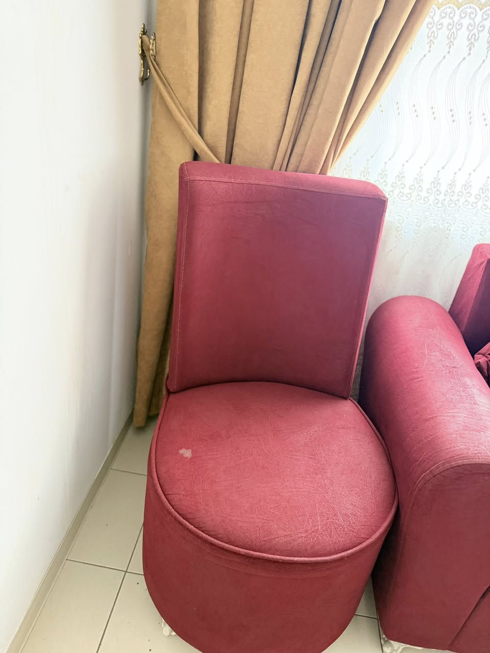 سلام عليكم تخم للبيع ب80
العيوب كداكم الرجل مكسوره وتصير وتصلح


**إذا كنت صاحب هذا الإعلان وتريد حذفه لأي سبب، رجاءا أرسل رسالة إلى الدعم الفني**