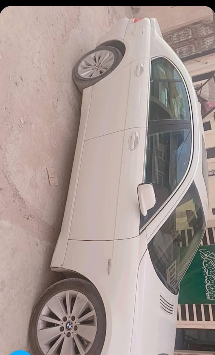 BMW بي ام دبليو باخره  ادوات ادوات متوم
 موديل 2005 السياره بدون كصه للبيع او مراوس السياره صاروخ🚀🚀
متوم رقم اربيل و سنويه شرط الحاسبه
المواصفات 1/1 : 
- فتحة سقف
- بصمة تشغيل
- ابواب شفط 
- شاشة وسائط + ماوس تحكم
- حساسات اصطفاف امامي + خلفي
- كشنات جلد تحكم كهرباء 
- كشنات خزن Memory
- بردات ابواب بلادي
- برده خلفيه بلادي
- تلفون 
- تحكمات ستيرن جهتين + ستيرن كهرباء
- ستيرن تحكم كهرباء
- مري قلاب + شفط 
- تبريد قطعتين + تحكم خلفي
- سيدي جينجر 6
- هاند بريك بصمة كهرباء
السعر 55 ورقه بيها مجال ان شاءالله
رقمي/***********
