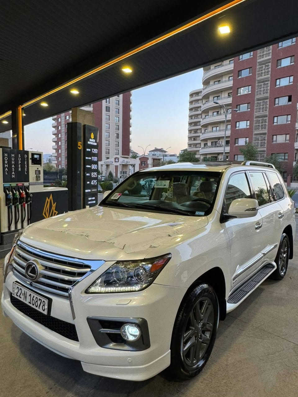 السلام عليكم سياره لكزس Lx700 بريمي اصل موديل 2013 ماشيه143الف قابل لزياده كفاله عامه ما عدا كارت بل بنيد شبر رقم اربيل تحويل مباشر السعر 400 وبيها مجال قابل لتفاوض لاستفسار لاتصال على الوقم ***********
