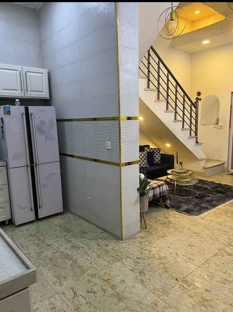 دار للبيع
المساحة 100 متر مربع

ثاني بيت عن الشارع

طابقين 4 غرف نوم

واستقبال وصالة  

حي البساتين /شارع الوائلي

للاستفسار واتساب

*********** 

 ***********
