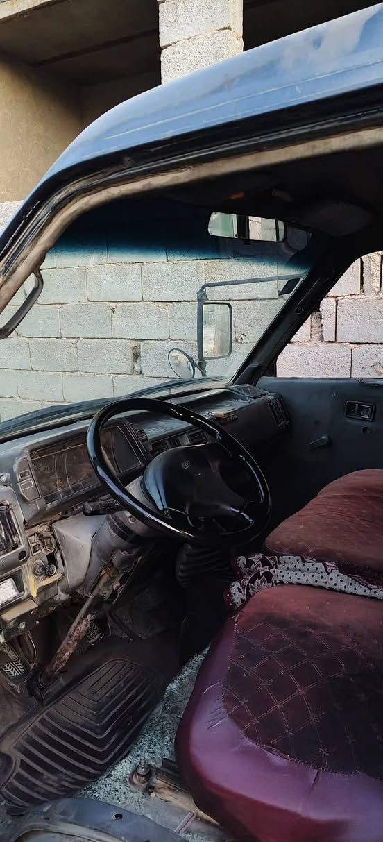 السلام عليكم 
كيه بسته 1995
سنويه جديده باسمي.       2030 شهر 10 يعني 2031
محرك وكير واكسن شواصي كفاله لمكينه توني مسويها صالها 10ايام
تخم تاير جديد حتى سبير

حداديه  وغرفتها نص عمر وبيها خياسات سياره 

مكاني كربلاء ***********
                   ***********

سعر 40 وبيها مجال حك جيه
