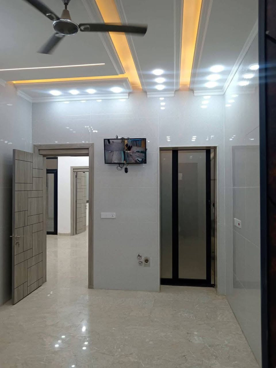 ‏‎‏‎دار  للبيع او المراوس النجف الاشرف
حي الجامعة
مساحه الدار  ٢٠٠ م 
شارع ١٥ موقع ممتاز 
طابقين بناء جديد vip
خلف المدينه المائيه

‏‎  للاستفسار مراجعة مكتب العطاء للوساطه العقاريه في حي الجامعه سايدين سلام-جامعه 
مقابل مجمع زيد و حسن

او الاتصال 
‏‎*********** (يتوفر واتساب)
