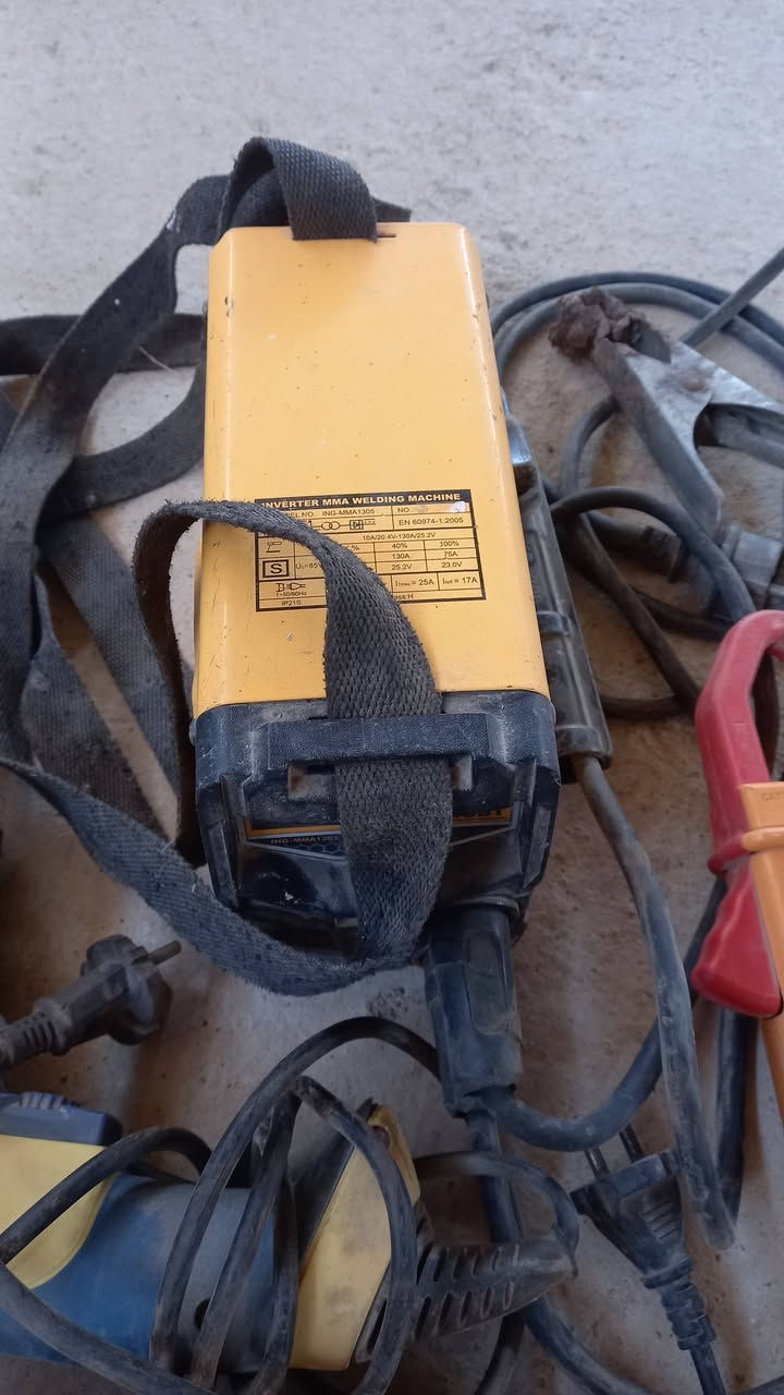 السلام عليكم 
كلهن بيعة وحدة السعر ٢٠٠الف العنوان التنومة حي الجامعة


**إذا كنت صاحب هذا الإعلان وتريد حذفه لأي سبب، رجاءا أرسل رسالة إلى الدعم الفني**