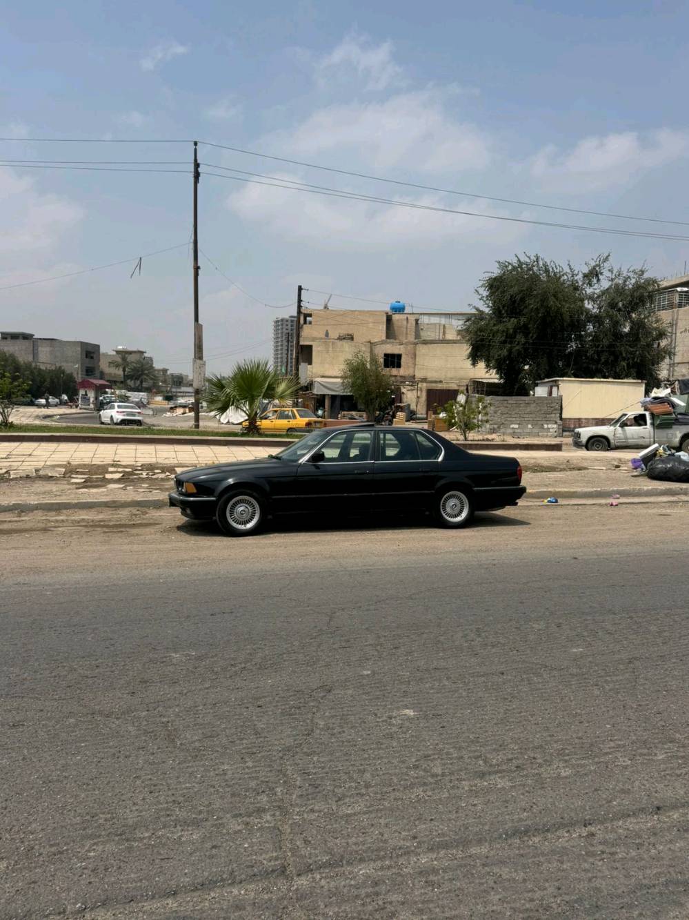 🔥 للبيع BMW 735 موديل 1992 🔥

✔️ اللون: أسود
✔️ كير: أوتوماتيك
✔️ المحرك: جديد
✔️ رقم بغداد
✔️ السنوية نافذة لغاية 2030
✔️ السيارة باسمي ونقل ملكية أصولي
✔️ صبغ عام للجمالية فقط
✔️ منظومة تبريد جديدة بالكامل، والتبريد ثلج ❄️
✔️ المروحة تدريجية 
✔️ السيارة ما بيها أي نقص، جاهزة للاستخدام وما تحتاج أي صرف.

المعاينة خير دليل، والجاد يتفضل يتواصل.

📍الموقع: بغداد حي الاعلام
💰السعر: (60)
📞 للتواصل: (***********)