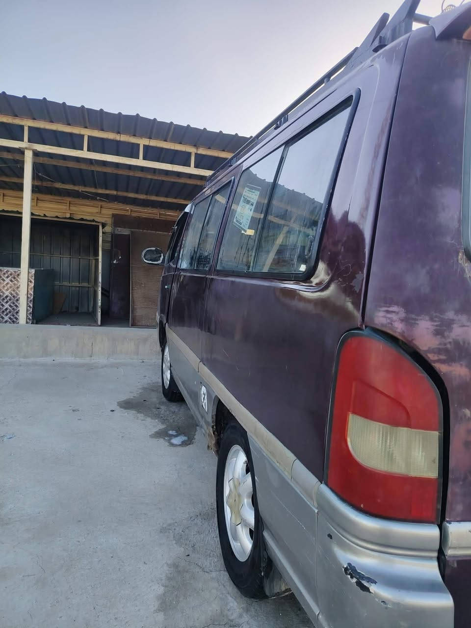 ستانه عشره معمره مكينه وكير وحداديه وتاير كله جديد داخل جديد مديل 96رقم بصره وراعيه  بطوريج تريد تحويل تريد وكاله مصفره من الهيءه     خطه جبل عوفي ***********
