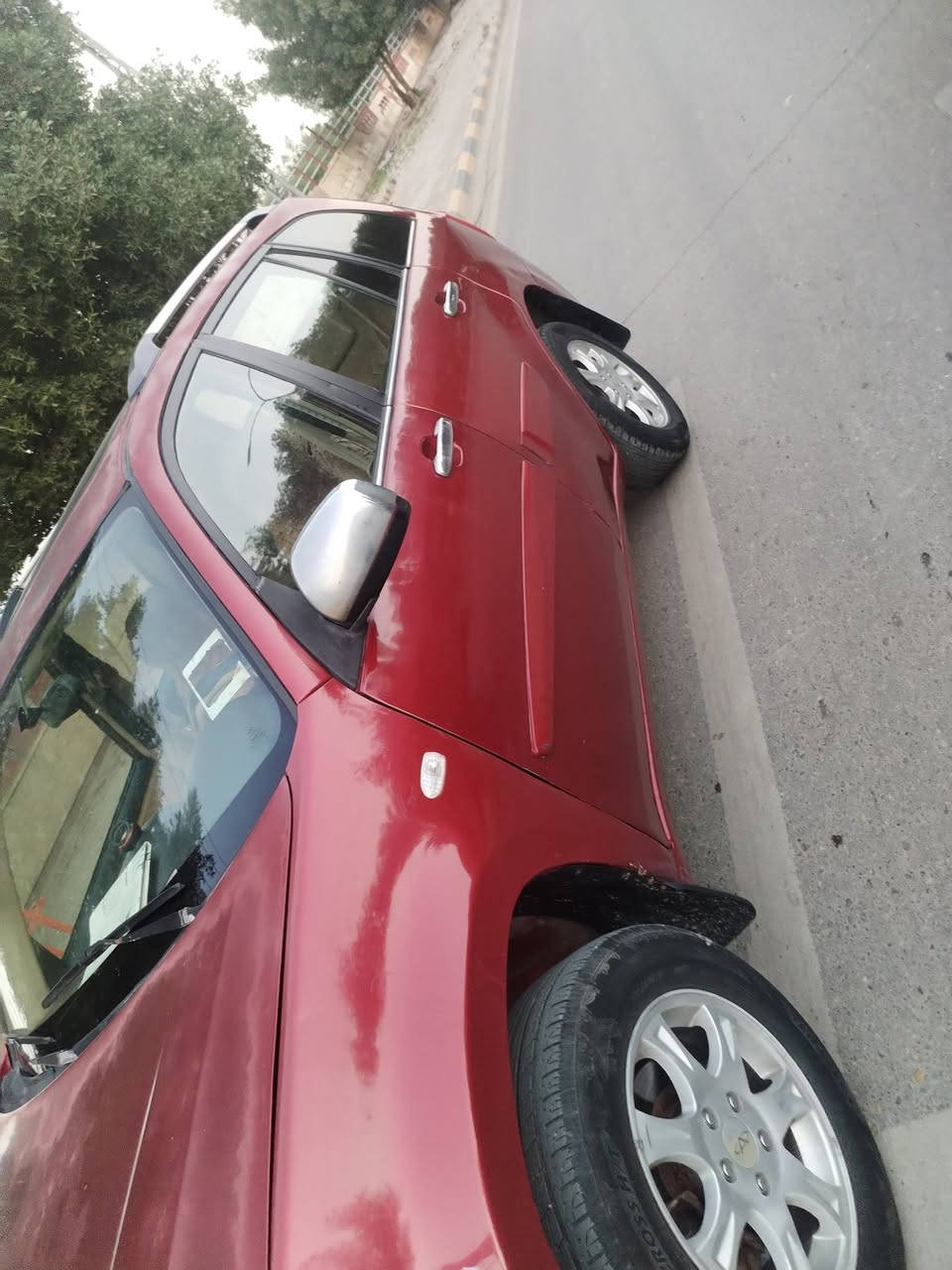 للبيع: تيكو 2013 ماروني - نظافة "فول" وجاهزة من كلشي 🚗✨
السيارة مال "جناي" ومو مال تجارة، سيارة بيت ونظيفة جداً 

المواصفات:

المحرك: 1800 سي سي (اقتصادي وقوي)، المحرك حي ومكفول من كل نقص.

الگير: كهربائي 5 نمر، تبديلات ناعمة مثل الزبد ومريح جداً بالسياقة.

اللون: ماروني (عنابي) 

التبريد: ثلج.
ه:***********
السعر : 55 وبيه مجال
