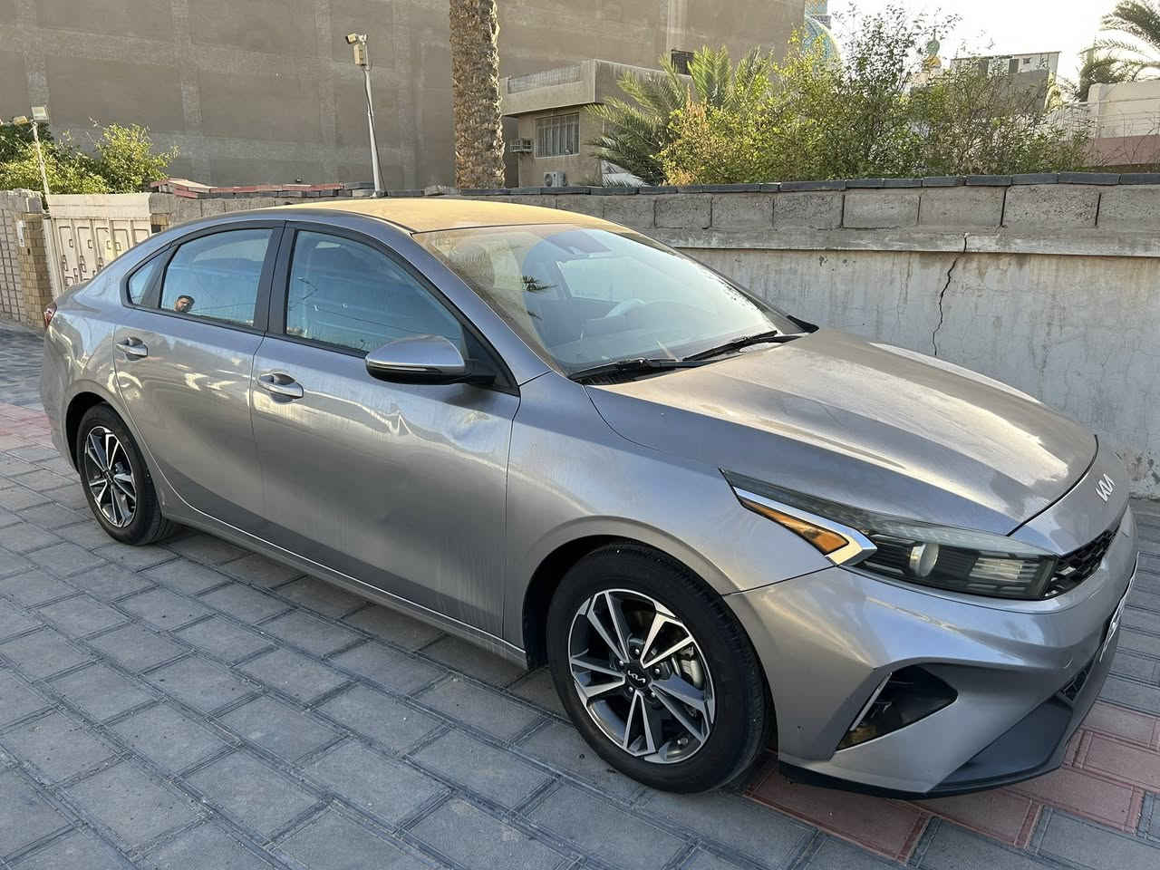 سلام عليكم ‏
كيا فورتي 2024 وارد امريكي 🇺🇸
رقم مميز تريد تحويل تريد وكاله 
هزه تنتهي بشهر 4 ✈️
ضرر واضح 
(بيند وجاملغ الايمن صبغ + رصعه باب السكن )
بدون دواخل بدون ايرباك 

مواصفات : 
محرك 2000 Doch دوش
رادارات جانبيه تحديد النقطه العمياء ⚠️
رادار خلفي تنبيه عند الرجوع‼️
رادار امامي ❗️❌
تحديد مسار/ سياقه ذاتيه 
اوتو بريك /توقف ذاتي عند الاقتراب ⛔️
اشاره بل مرايه 💡
كامره دوراه 📷
شاشه كبيره تدعم 📲Android Auto/car play
خرائط Gps 📌
فول تحكمات ستيرن 
3 انظمة قياده Sport/Normal/Smart
كروز مثبت سرعه 
ويل كب كروم 
حساس اطارات 
شاشة ظبط واعطال بل دشبول 
منافذ Usp/ Aux/ 12V
4 دسك/ مانع انزلاق/Abs
السياره جديده وجاهزه بدون اي نقص للبيع رايدها (160) العنوان بغداد/الكاظميه /شارع اكد  
+964 786 949 7061


**إذا كنت صاحب هذا الإعلان وتريد حذفه لأي سبب، رجاءا أرسل رسالة إلى الدعم الفني**