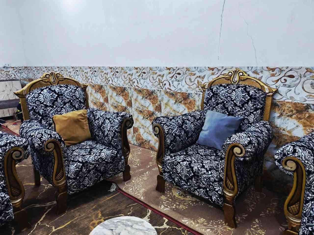 تخم 10 مقاعد بلوك اسود تزكام درجه اوله نضيف جدن اي ضرر مابي اسعر325لعنوان كربلاء بدايت امن اداخلي يوجد توصيل ***********
