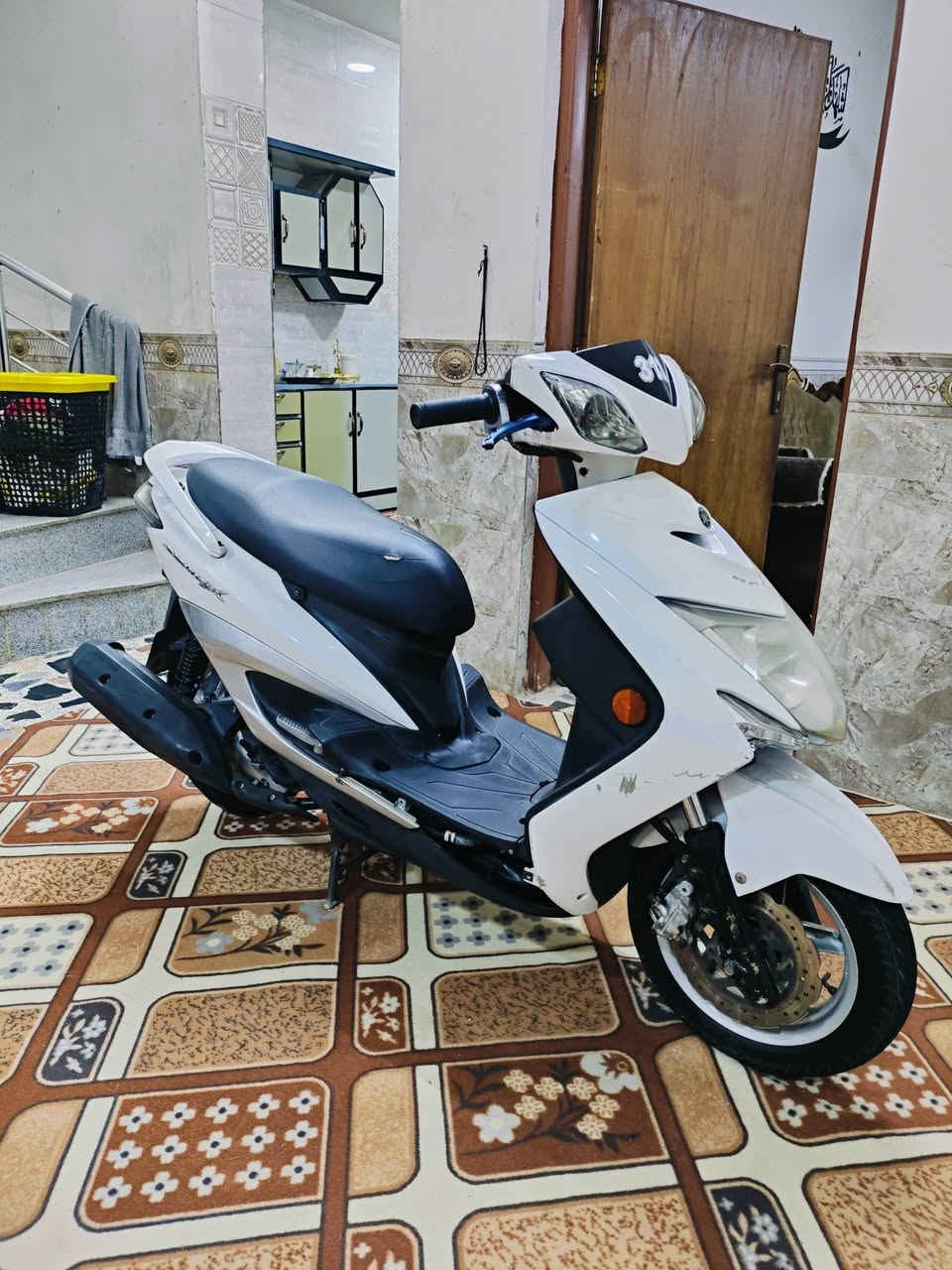 سلام عليكم
سكنس لدد❤ للبيع كوري 
كفالة عامة من كل نواحي نقص فقط تريشة
بغداد الشعلة ***********
السعر مليون او مية بي مجال للطيبين
1100 الدراجة رمبة 🔥 لا صوت لادخانة لا مفتوحة
