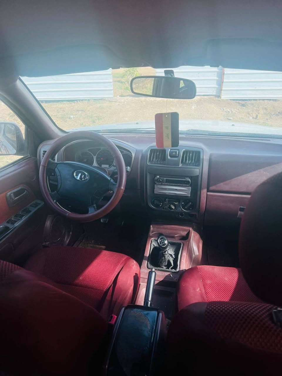 كريت ويل للبيع موديل 2013 سياره حلوه ونظيفه حداديه بجيس وتخم تايرات بنايلون ومكينه نظيفه سياره كفاله عامه السعر 62 وبيه مجال العنوان بابل الشوملي الهاتف ***********
